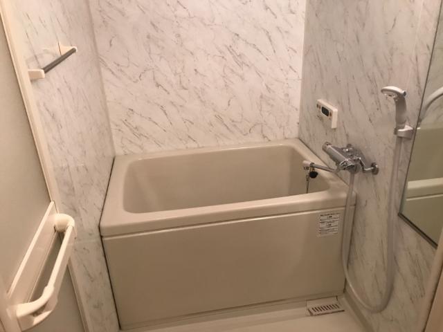 バス・シャワールーム　バス