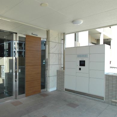 エントランス　建物の内部です
