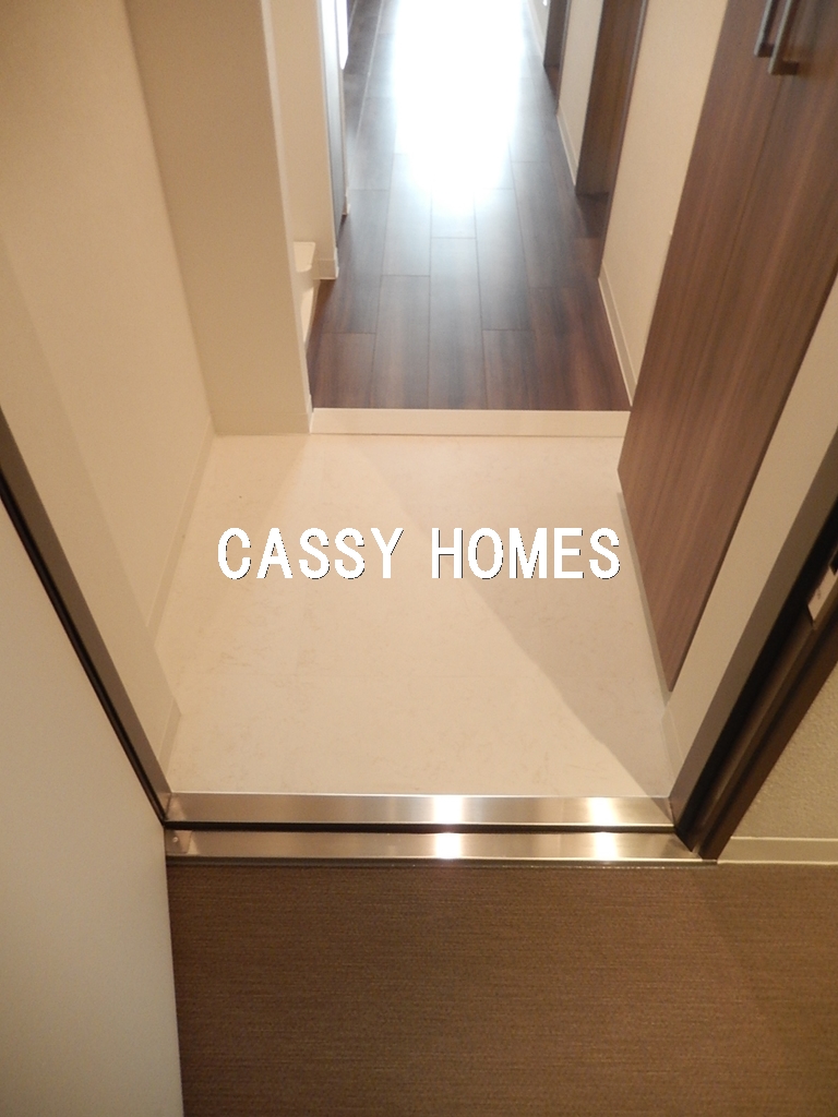 玄関　2015年竣工エステムプラザ芝公園：玄関