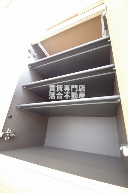 収納　シューズボックス有り