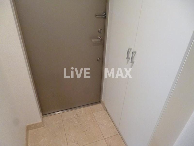 玄関　内見予約受付中 お気軽にお問合せ下さい♪