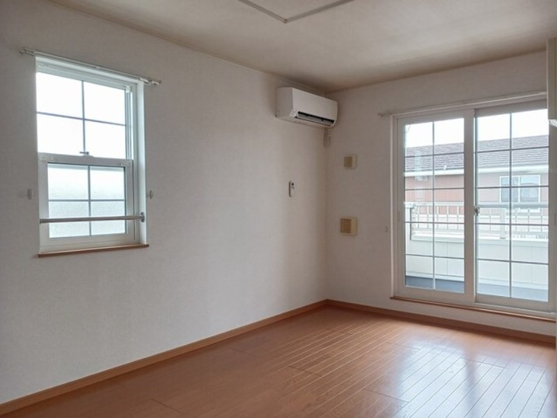 居室・リビング　図面と現状に相違がある場合には現状を優先