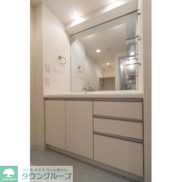 洗面設備　※写真は同タイプ住戸です。