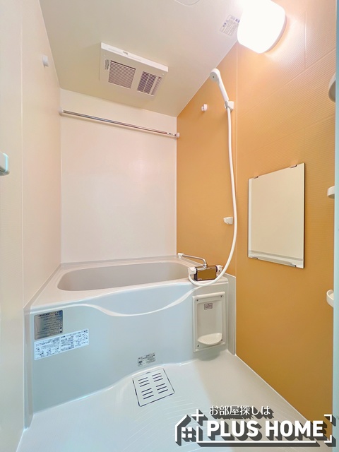 バス・シャワールーム　類似写真