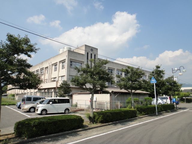 小学校　丹原小学校様（小学校）まで250m