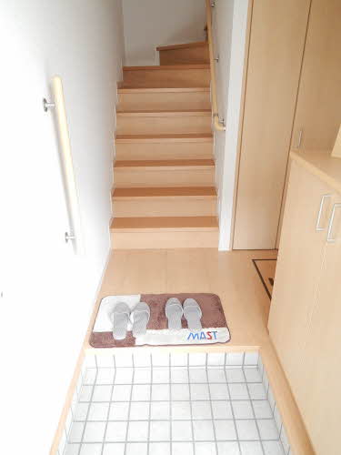 玄関　シューズボックス付きの玄関です☆