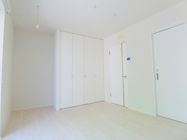 居室・リビング　★白を基調とした明るい室内です★