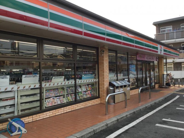 コンビニ　セブンイレブン大阪住道矢田8丁目店（コンビニ）まで425m