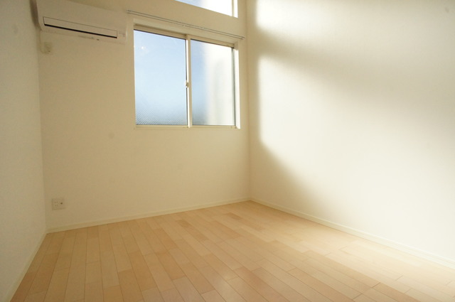 居室・リビング　南に面した洋室は採光・通風に優れた心地よい空間です！