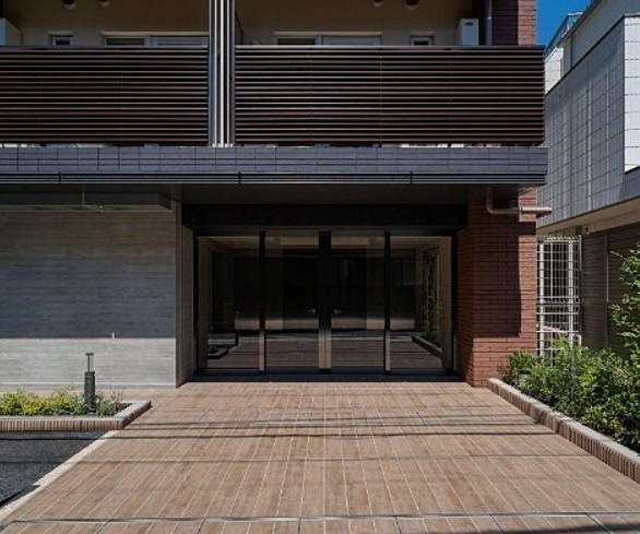 エントランス　建物の内部です