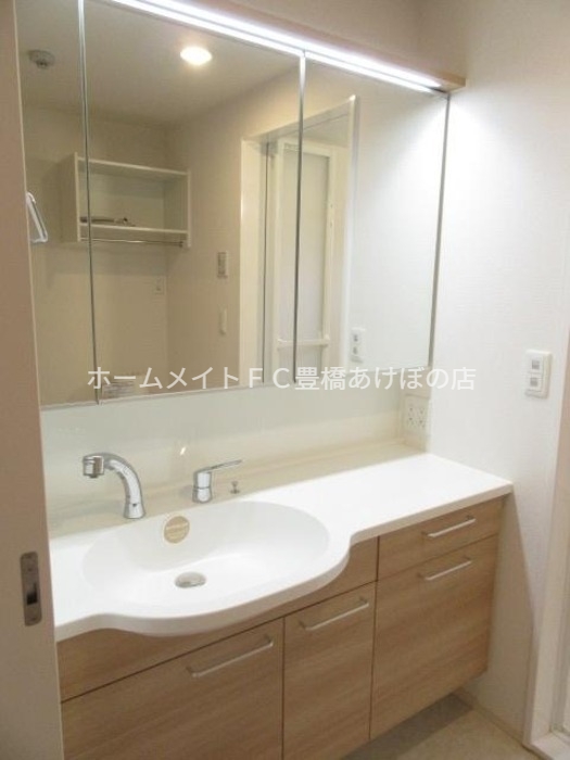 洗面設備　同型別部屋写真