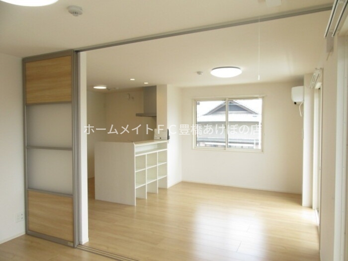 居室・リビング　同型別部屋写真