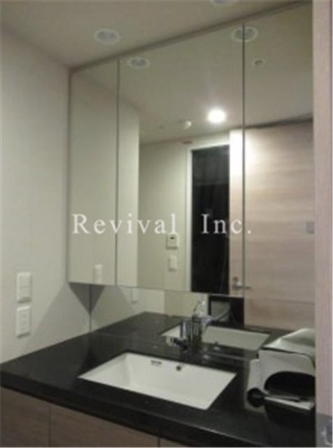 洗面設備　身だしなみに欠かせない化粧台