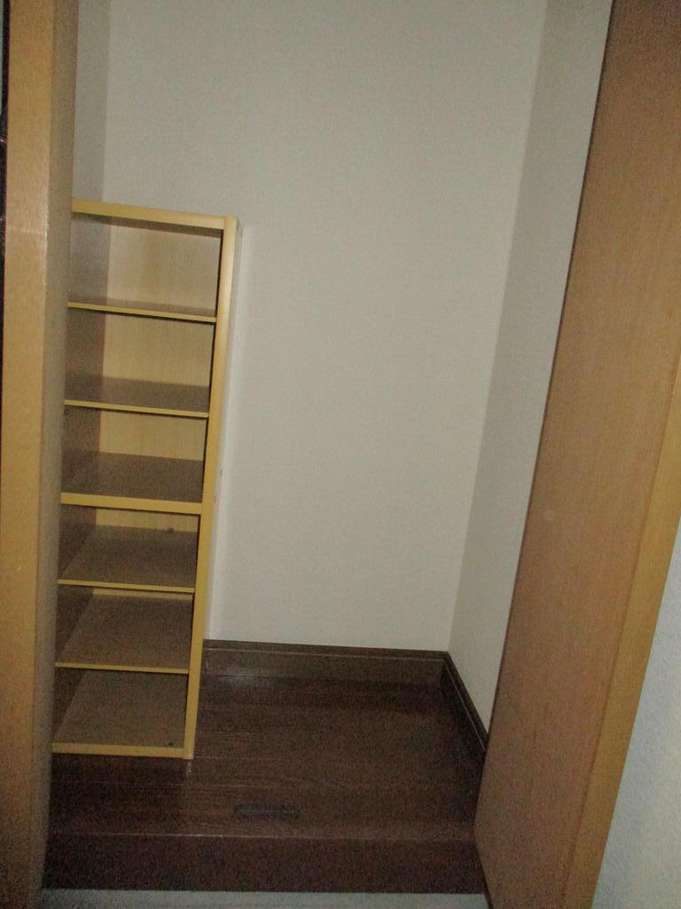 玄関　下駄箱