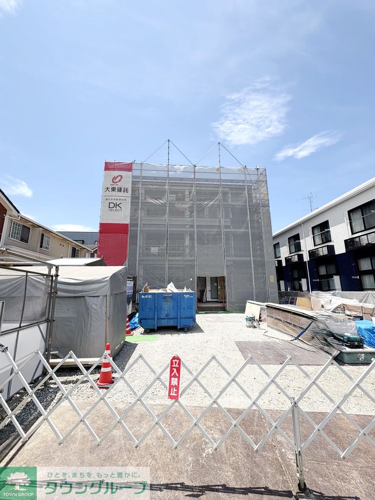 建物外観　駐車場