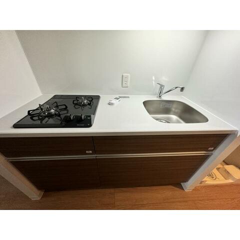 キッチン　システムキッチンです温水洗浄便座です