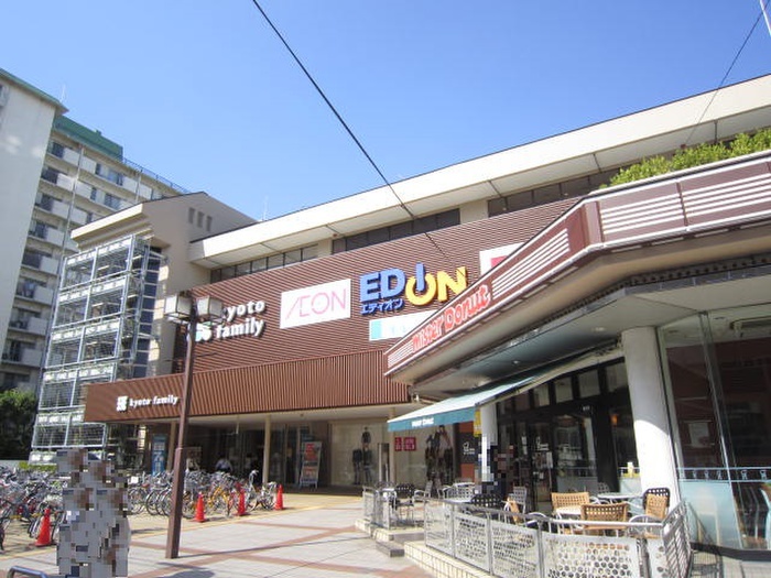 ショッピングセンター　京都ファミリー（ショッピングセンター）まで348m