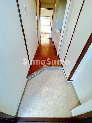 玄関　収納もある玄関です