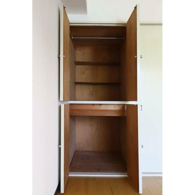 収納　クローゼット