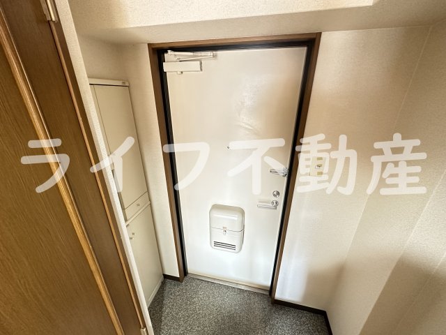 玄関　落ち着いた玄関です