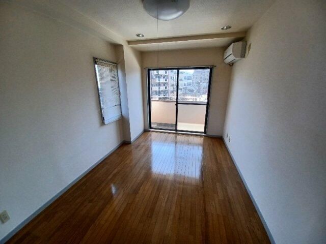 居室・リビング　ゆったりとした居間です