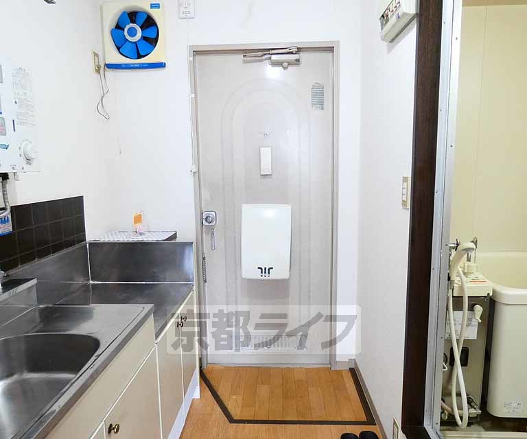 玄関　玄関です。