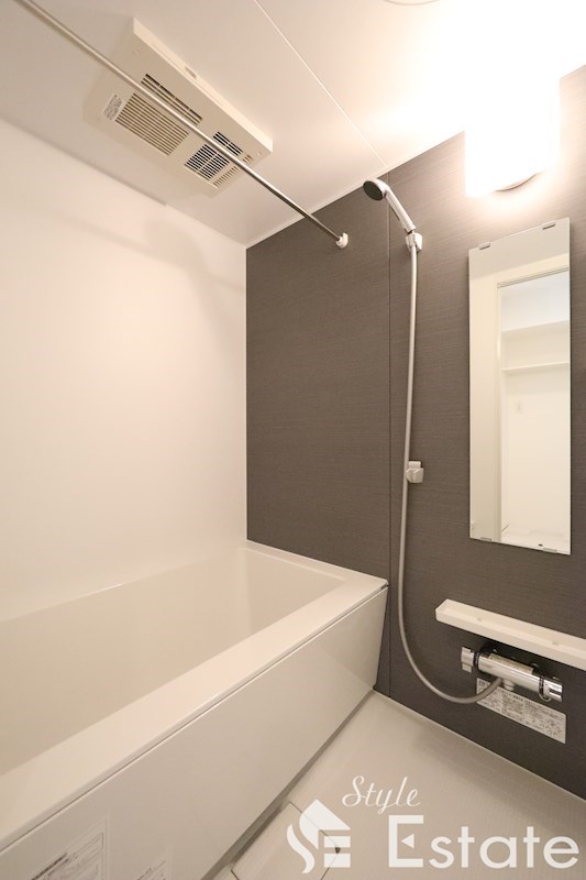 バス・シャワールーム　バスルーム