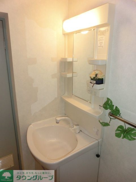 洗面設備　嬉しいシャンプードレッサー