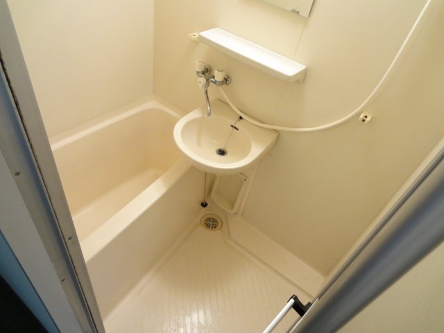 バス・シャワールーム　別号室の写真です。