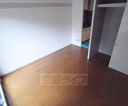 居室・リビング　南向きで日当たり良好です