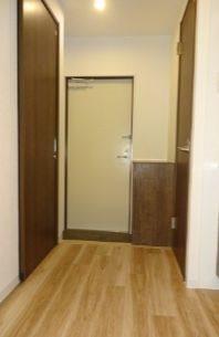 玄関　※同物件別号室参考写真