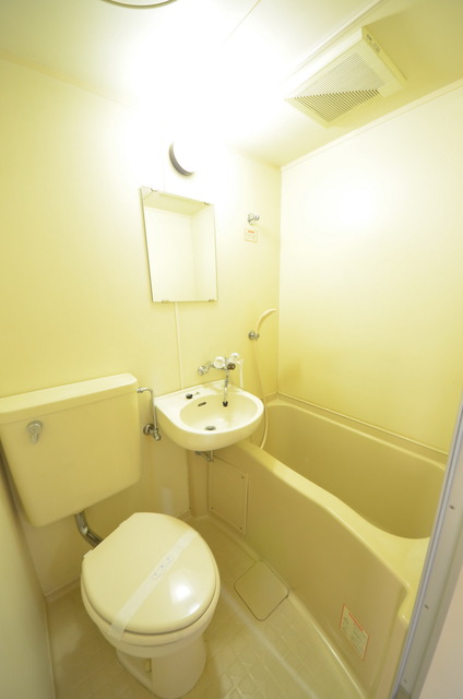 バス・シャワールーム　★お掃除らくらくユニットバス★