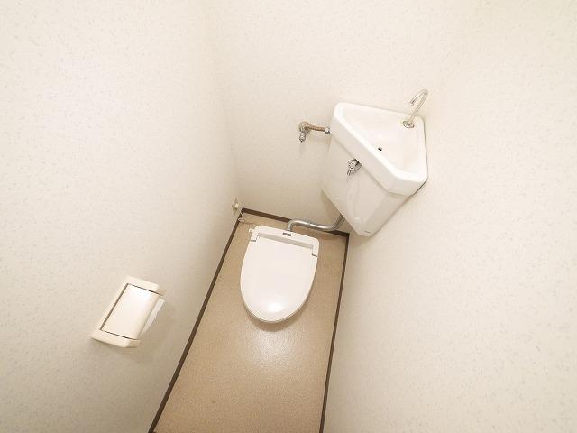 トイレ　清潔感のあるトイレです