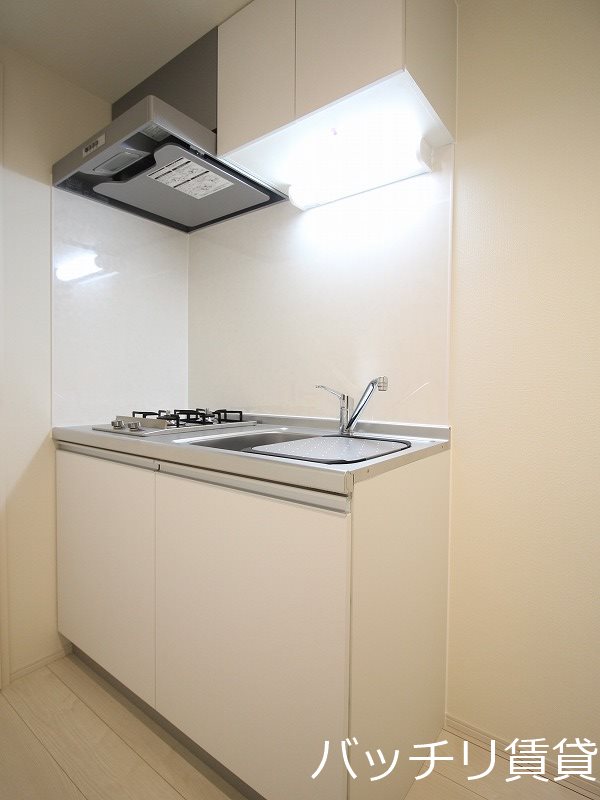 キッチン　同型タイプの為、現状を優先致します。