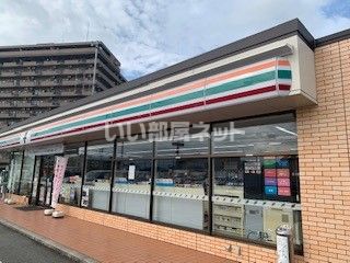 コンビニ　セブンイレブン甲斐長塚店（コンビニ）まで756m