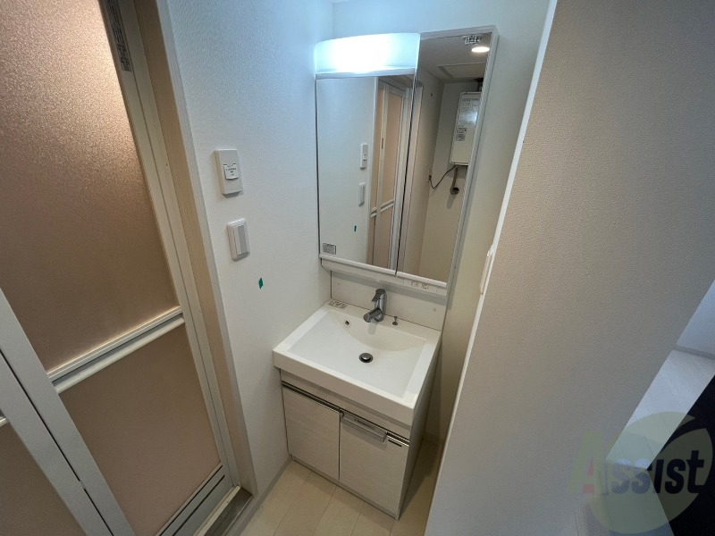 洗面設備　シャンプードレッサーで身支度もラクラクです！