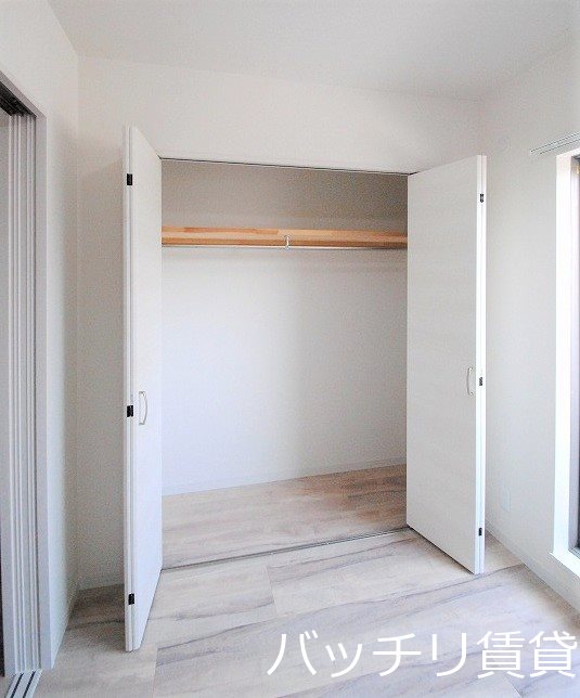 収納　画像は同型イメージの為、現況を優先いたします。