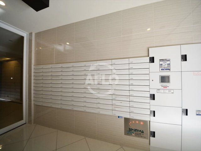 その他共有部分　レオンコンフォート大手通　郵便受け　宅配ボックス