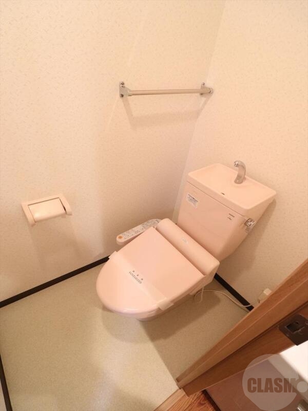 トイレ　温水洗浄便座トイレ