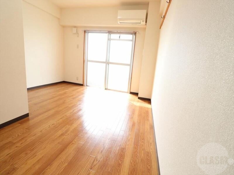 居室・リビング　６帖の洋室