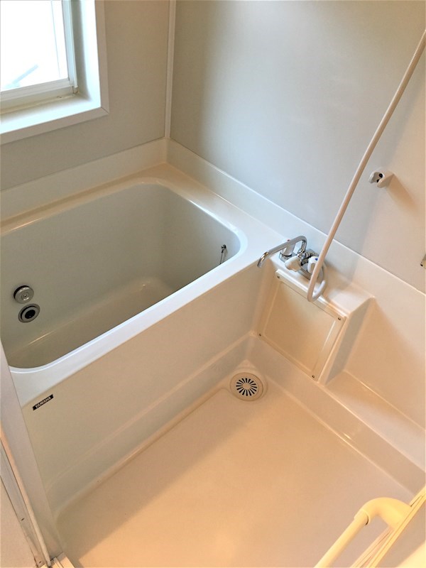 バス・シャワールーム　追焚き付いてます。