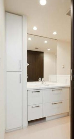 洗面設備　※別部屋の参考写真です。