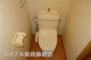 トイレ　写真は反転のお部屋です