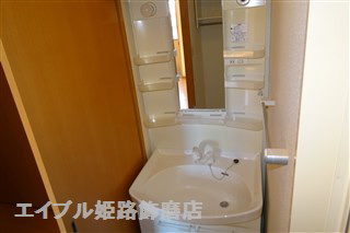 洗面設備　写真は反転のお部屋です