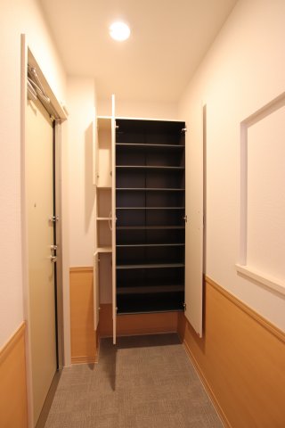 収納　シューズボックス