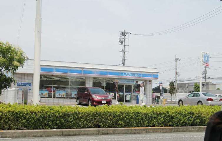 コンビニ　ローソン（コンビニ）まで650m