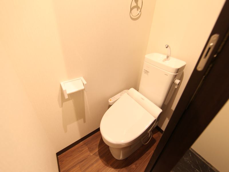 トイレ　ウォシュレット付きトイレ