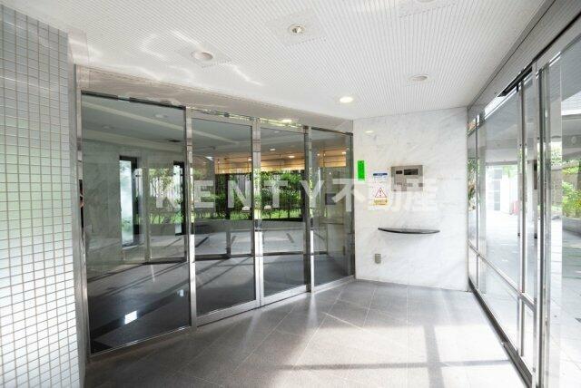 ロビー　落ち着いたロビーです