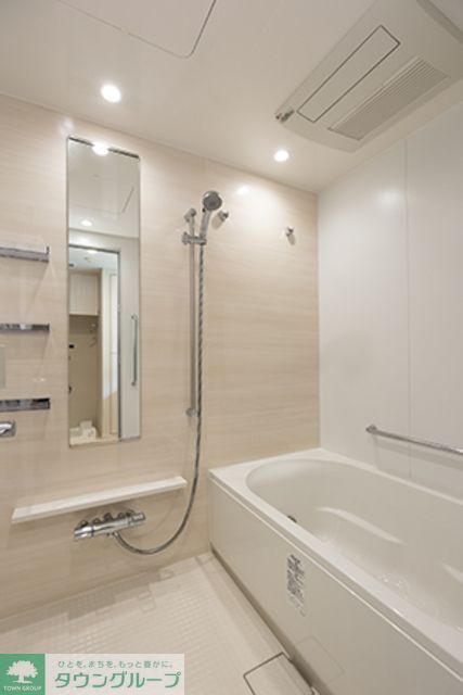 バス・シャワールーム　※写真は同タイプ住戸です。