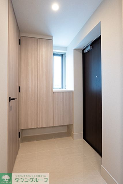 玄関　※写真は同タイプ住戸です。